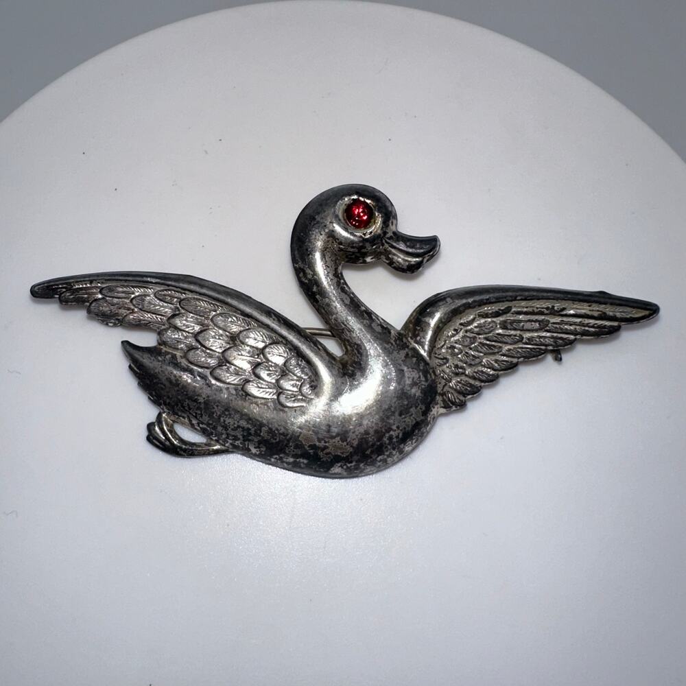 1940s signed vintage sterling silver flying duck red rhinestone brooch pin - Picture 2 of 8